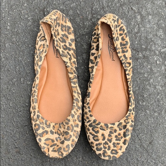Lucky brand cheetah flats Clearance